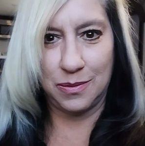 Meet your Posher, Julie